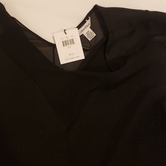 Black sleeveless blouse - Picture 4 of 6